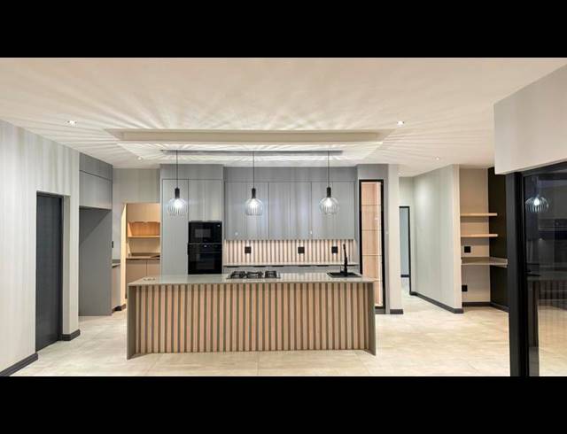 4 BEDROOM HOUSE FOR SALE IN FOUNTAINBROOK ESTATE